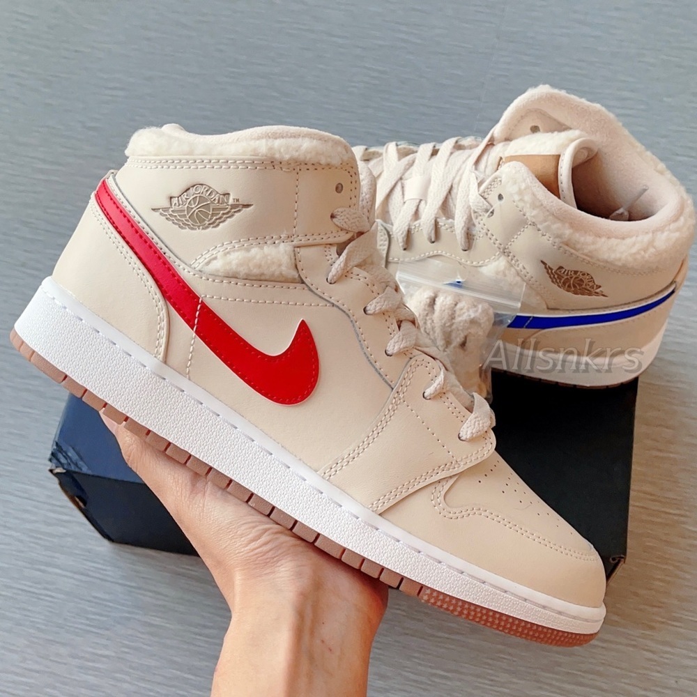 Air Jordan 1 Mid Winter ❄️⛄️Fluffy Fleece Collar